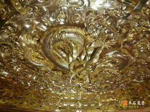 大慈恩寺法堂藻井贴金箔